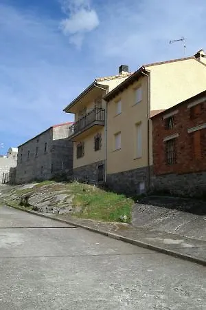 Casa Rural Casa Gregoria منزل ريفي *